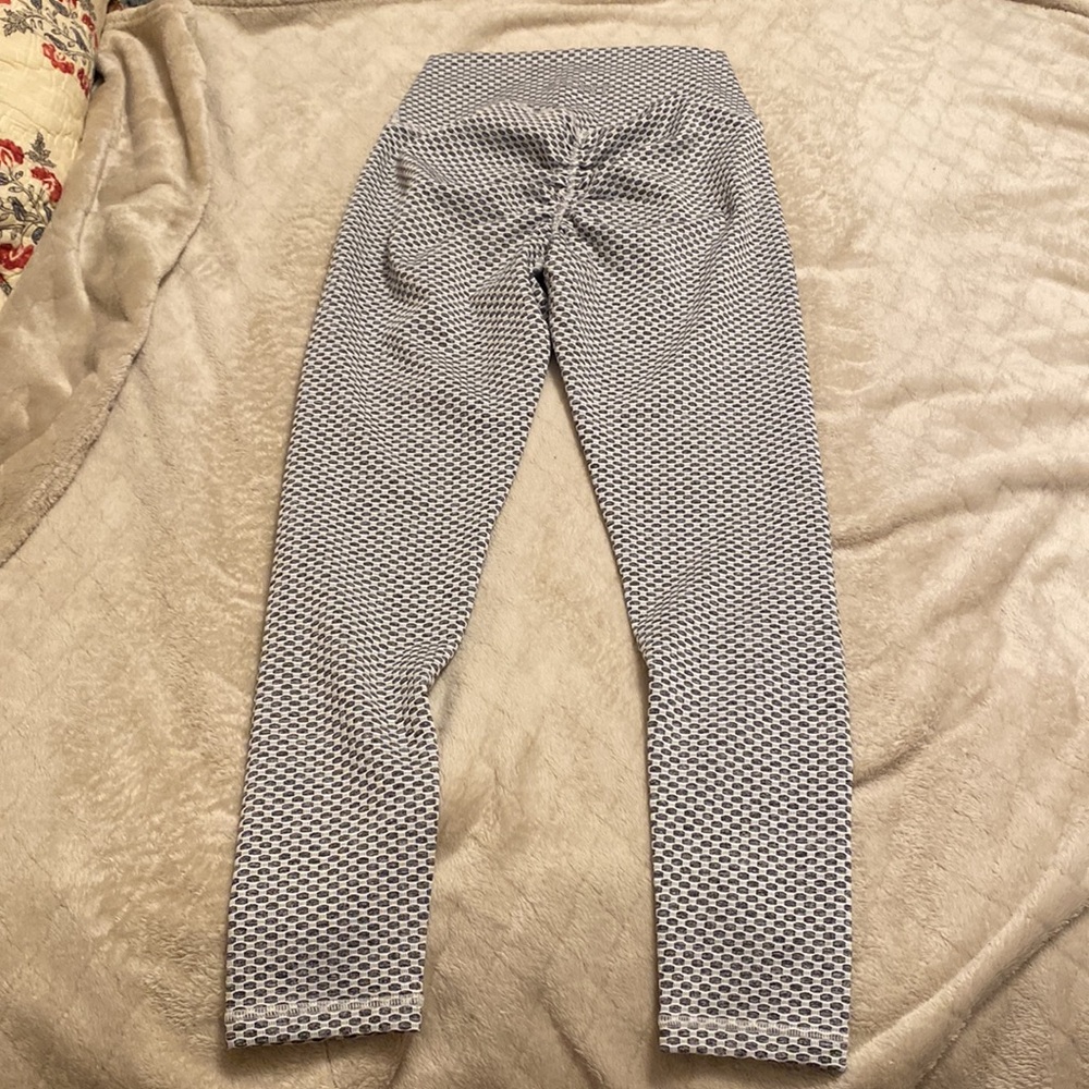 🤍 ECHT scrunch 🍑 butt legging 🤍